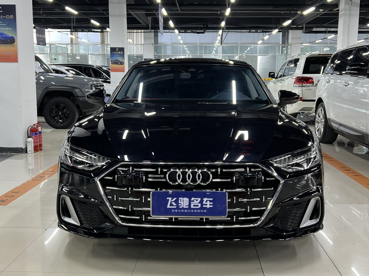 奧迪 奧迪A7L  2024款 45TFSI quattro S-line 見遠型 流晶套裝圖片