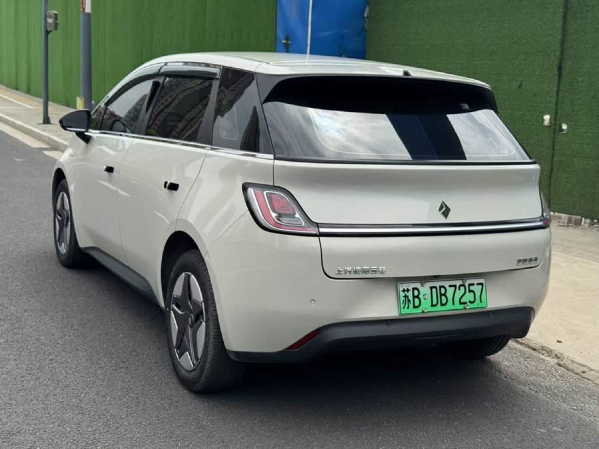 寶駿 寶駿云朵  2023款 360 Plus圖片