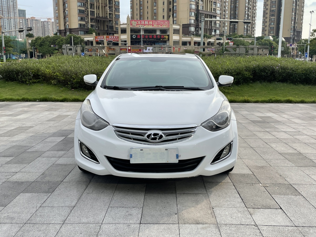 現(xiàn)代 朗動(dòng)  2012款 1.6L 自動(dòng)領(lǐng)先型圖片