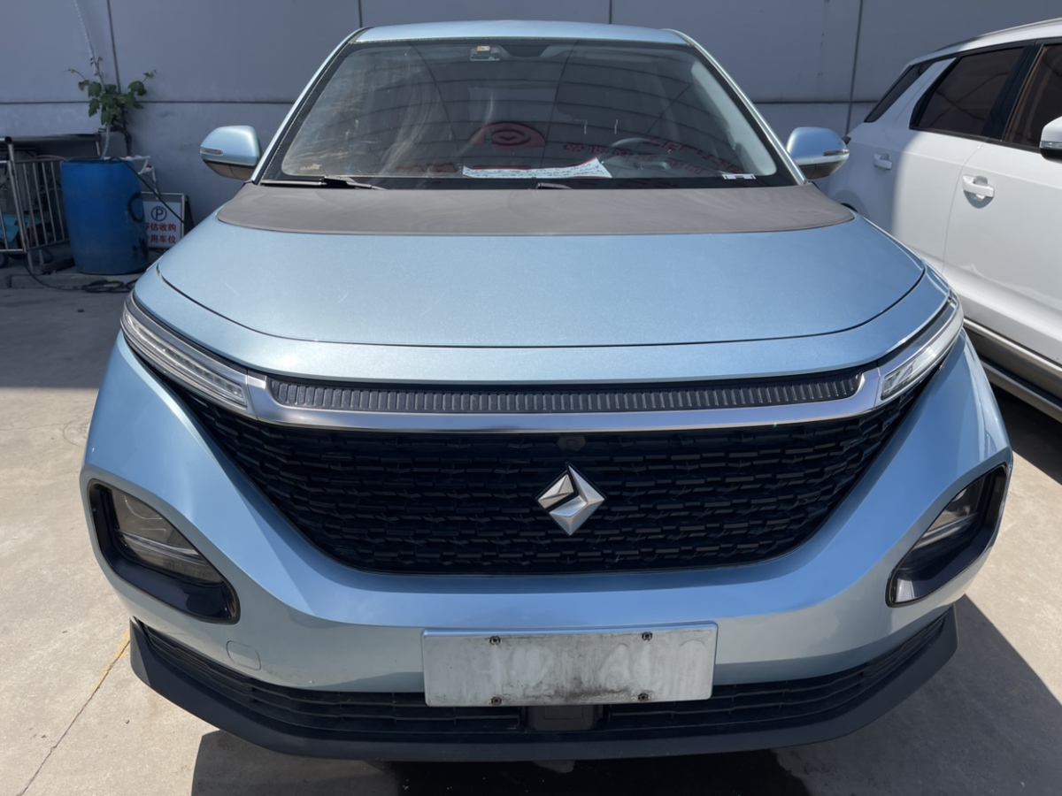 寶駿 RM-5  2019款 1.5T CVT 24小時(shí)在線精英型 6座圖片