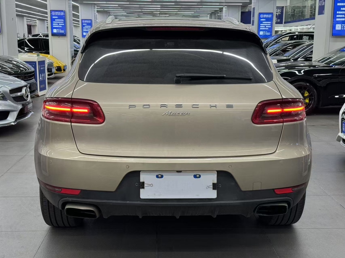 保時(shí)捷 Macan  2014款 Macan 2.0T圖片