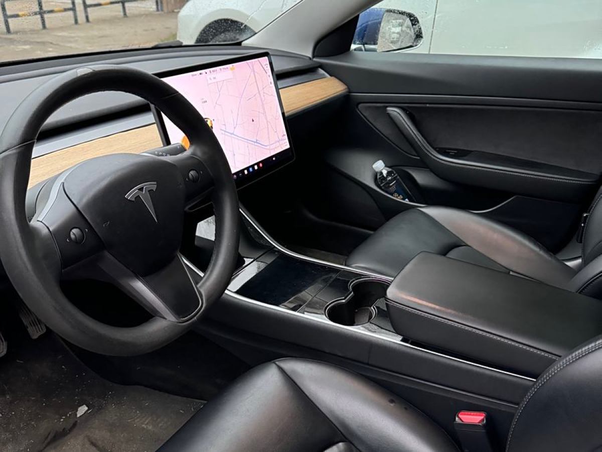 特斯拉 Model 3  2020款 改款 標準續(xù)航后驅(qū)升級版圖片