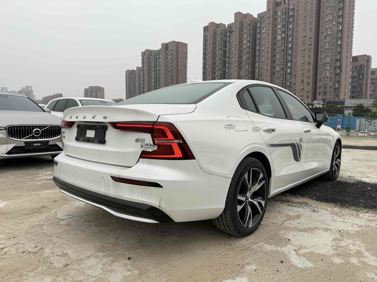 沃爾沃 S60L  2024款 B5 智雅運動版圖片