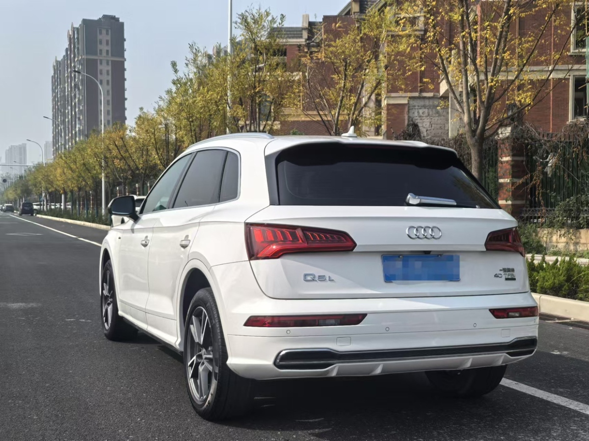 2019年6月奧迪 奧迪Q5L  2018款 40 TFSI 榮享時尚型