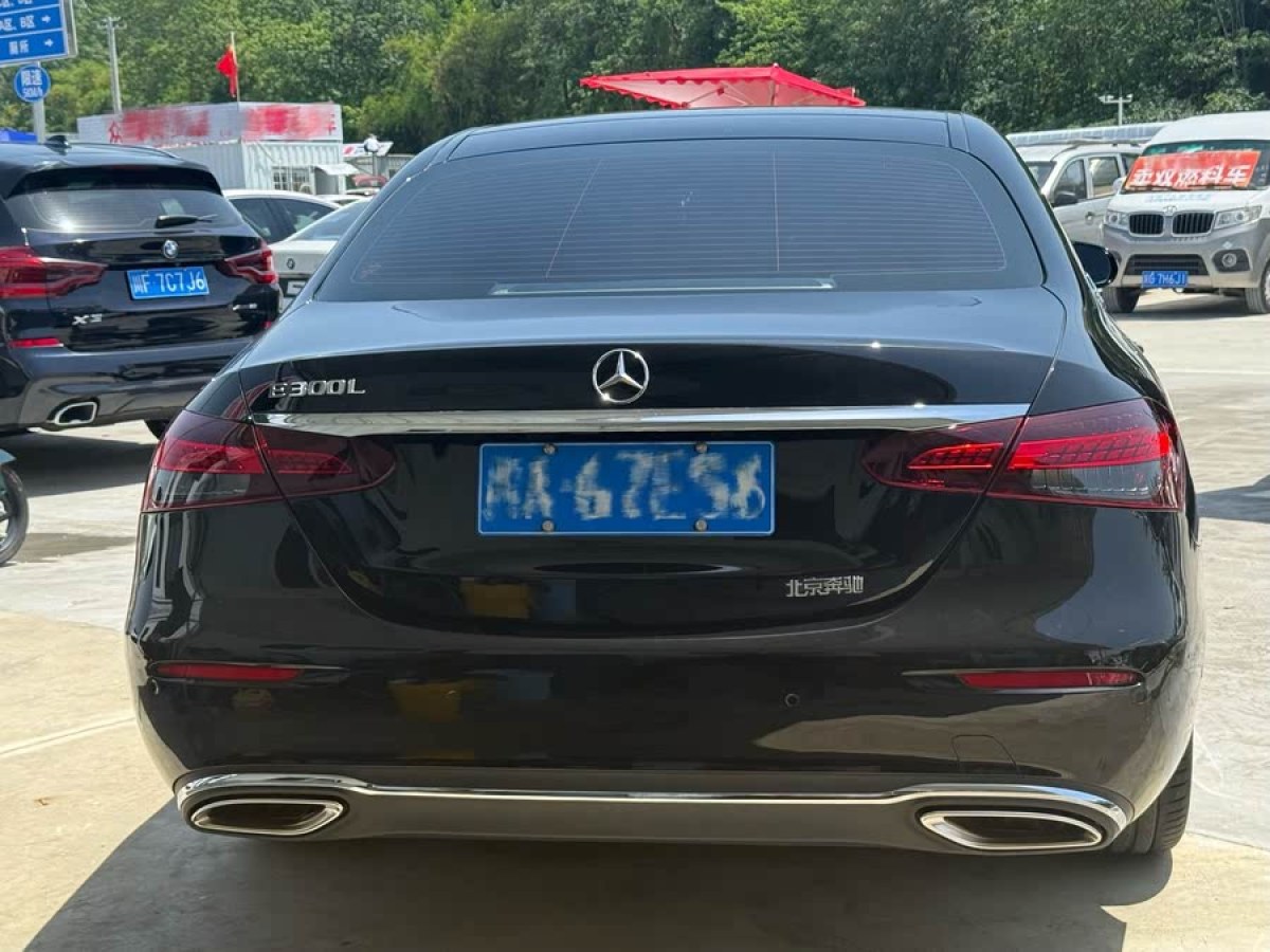 奔馳 奔馳E級(jí)  2023款 改款 E 300 L 豪華型圖片