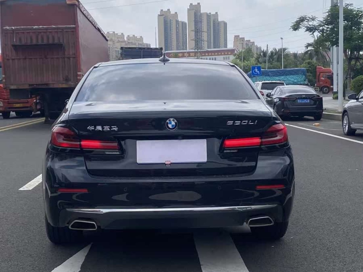 寶馬 寶馬5系  2023款 改款 530Li 領(lǐng)先型 豪華套裝圖片