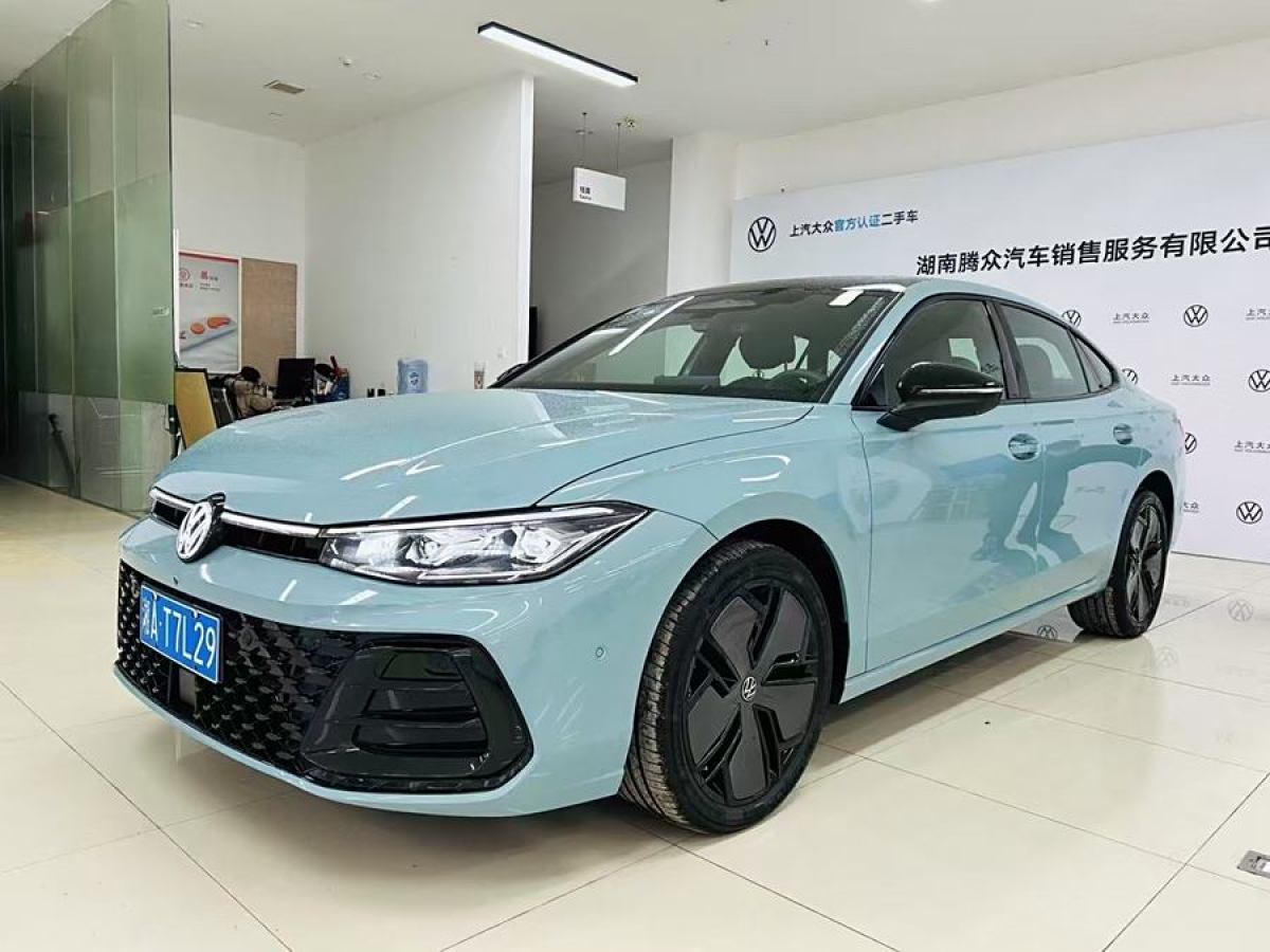 2024年9月大眾 帕薩特  2025款 Pro 380TSI 星空龍尊版