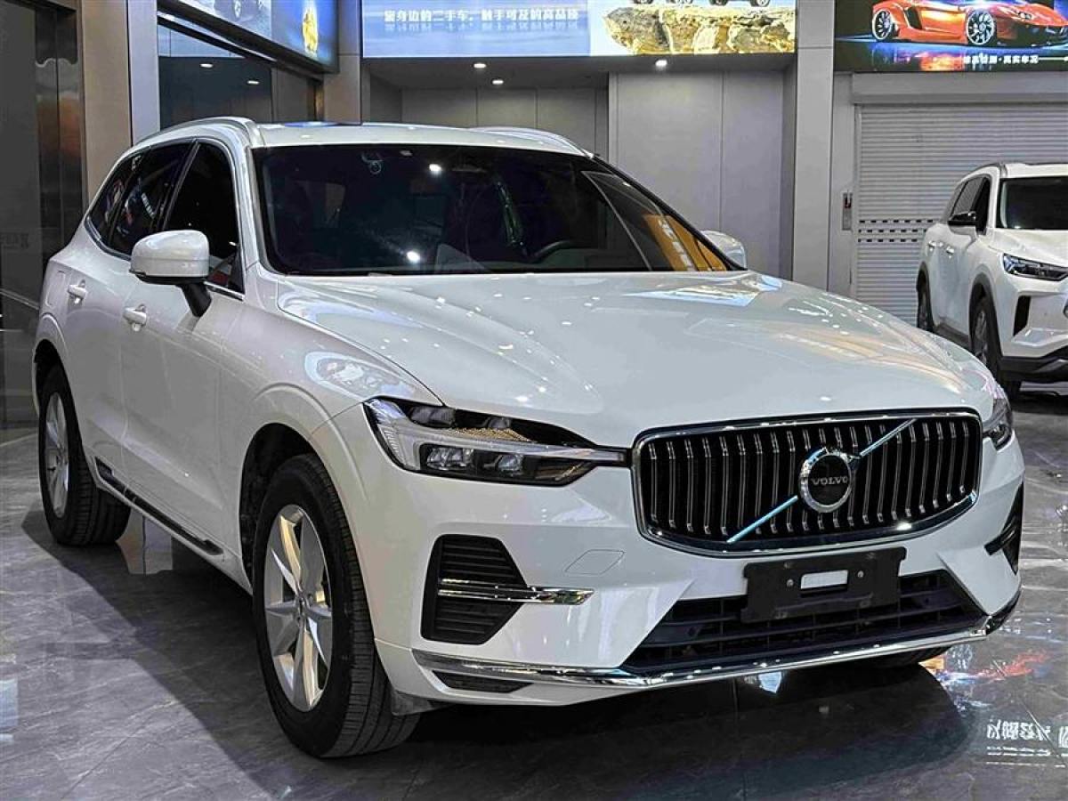 沃爾沃 XC60  2022款 B5 四驅智逸豪華版圖片