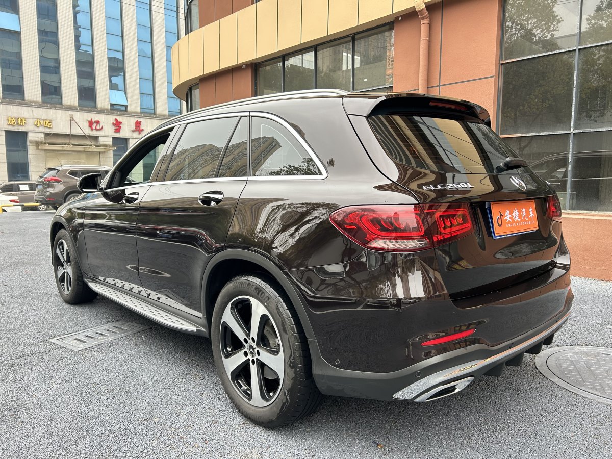 奔驰 奔驰GLC  2022款 改款二 GLC 260 L 4MATIC 动感型图片