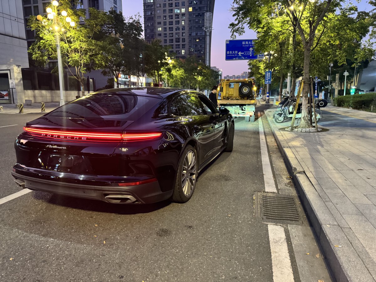 2024年9月保時(shí)捷 Panamera  2024款 Panamera 行政加長版 2.9T