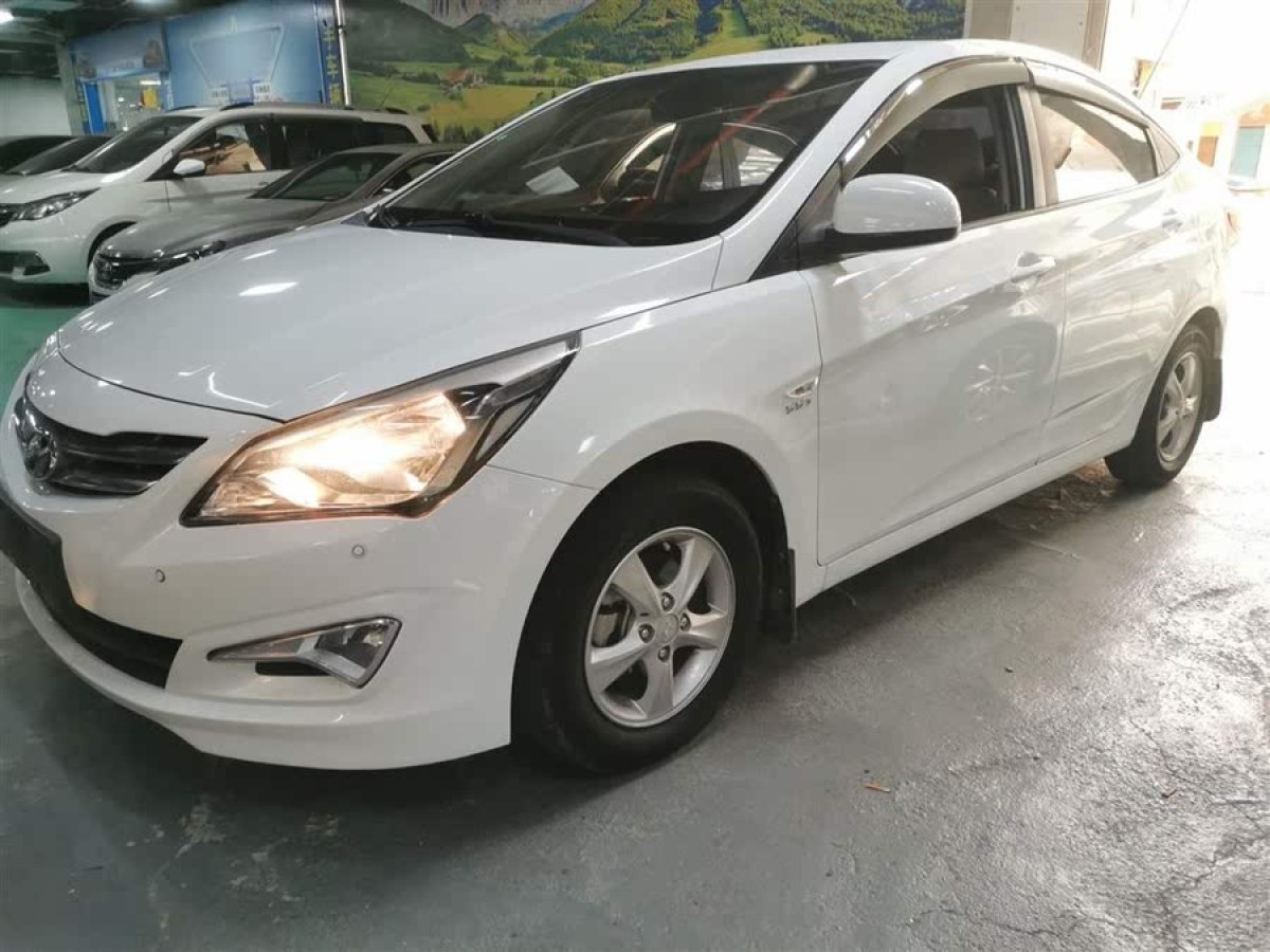 現(xiàn)代 瑞納  2014款 1.4L 自動智能型GLS圖片