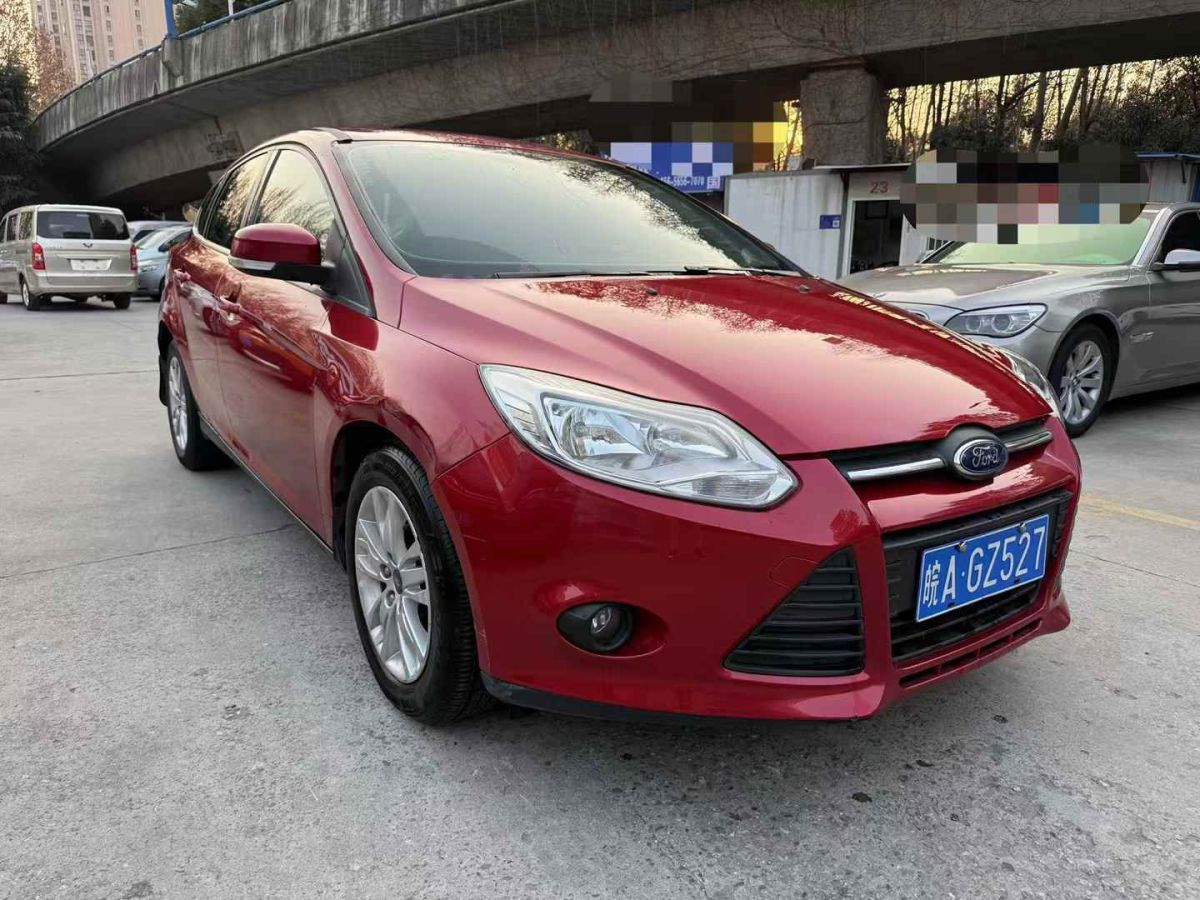 福特 福克斯  2015款 三廂 EcoBoost 180 自動(dòng)精英型圖片