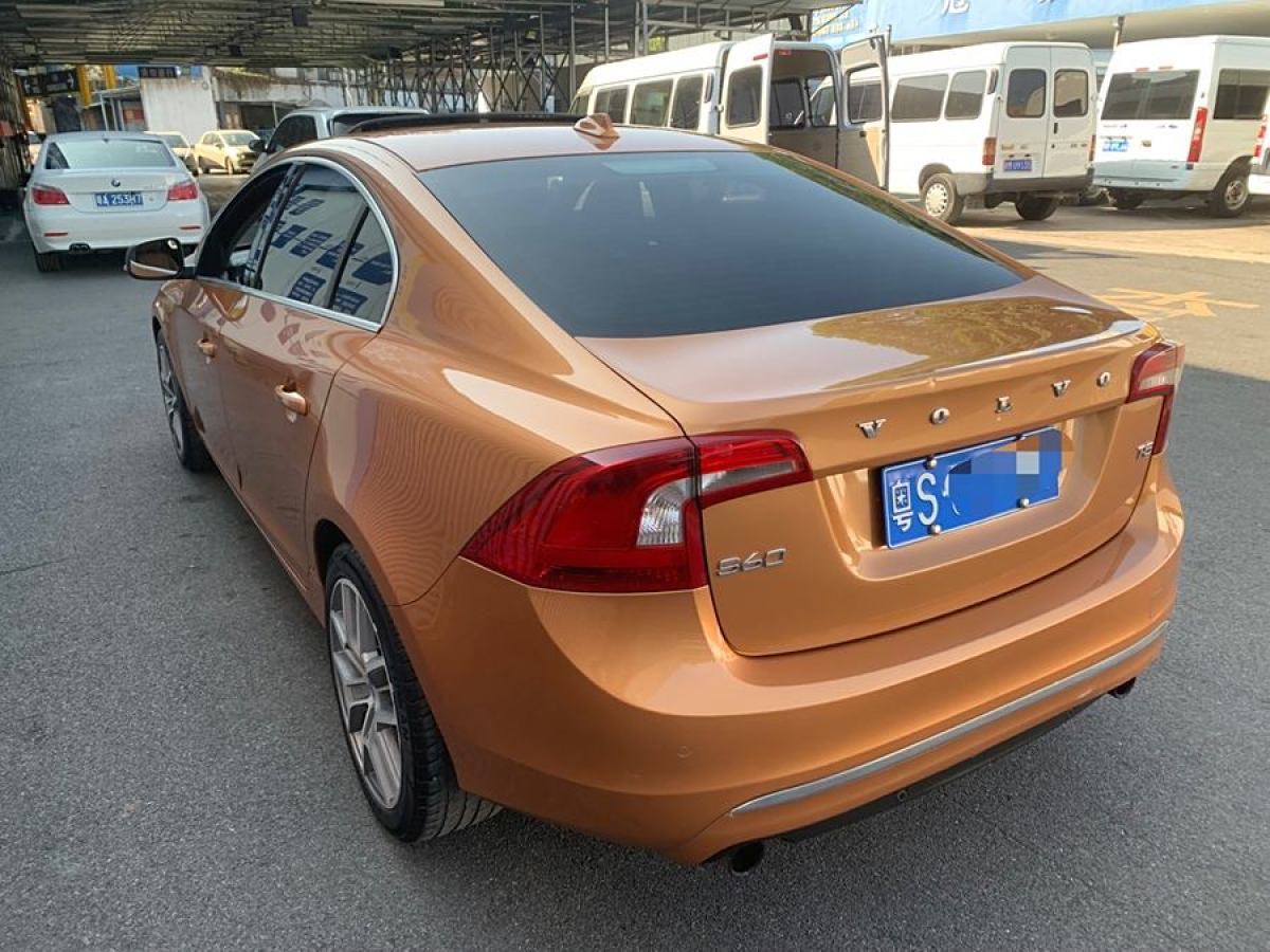 沃爾沃 S60  2015款 L 2.0T 智遠(yuǎn)版圖片