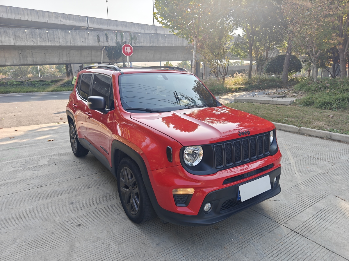 Jeep 自由俠  2021款 220T 自動(dòng)80周年紀(jì)念版圖片