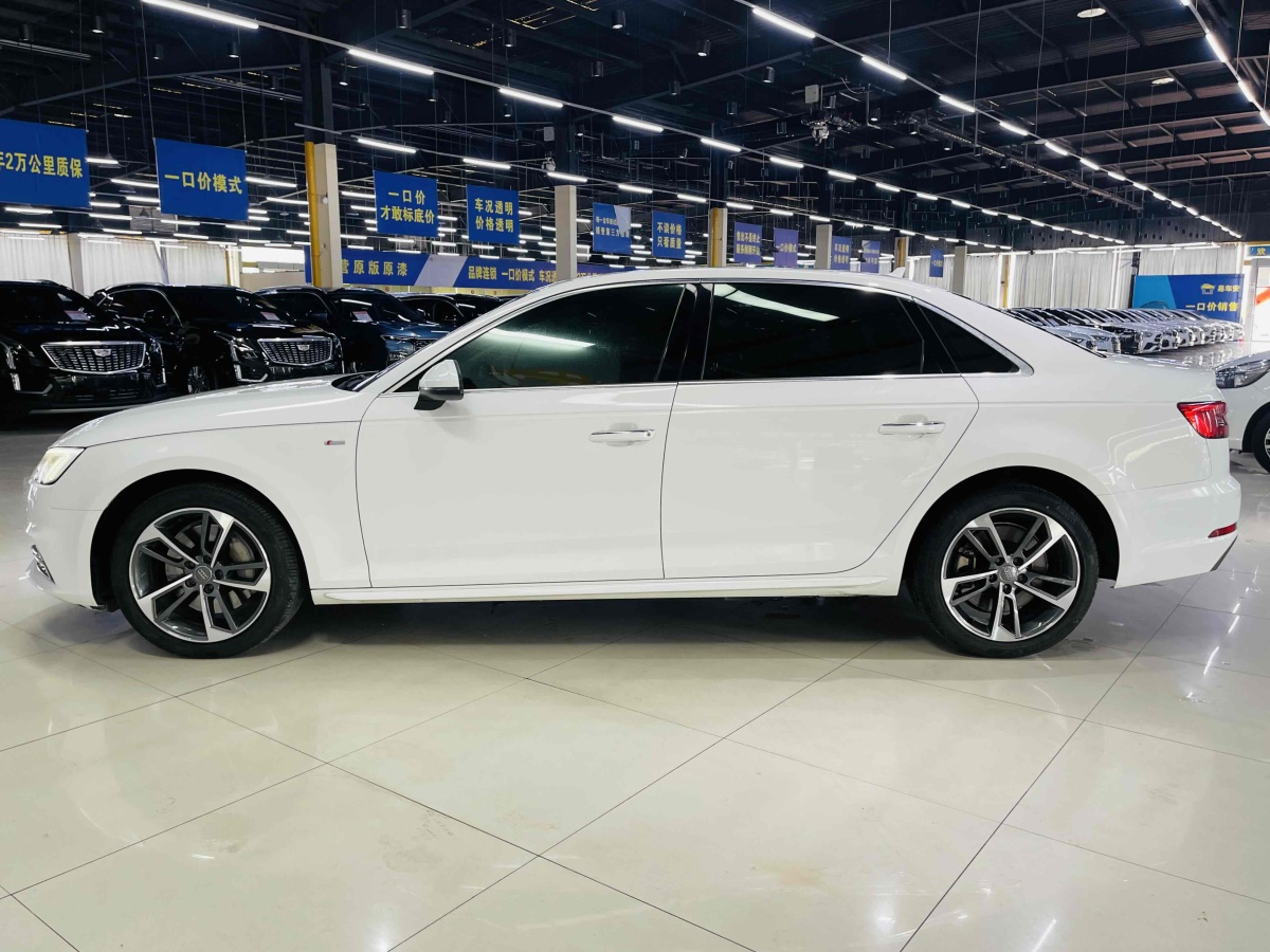 2016年12月奧迪 奧迪A4L  2017款 45 TFSI quattro 運(yùn)動(dòng)型