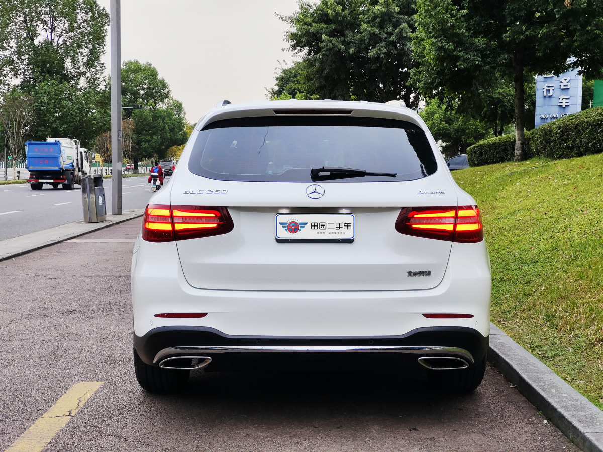 奔馳 奔馳GLC  2018款 改款 GLC 260 4MATIC 豪華型圖片