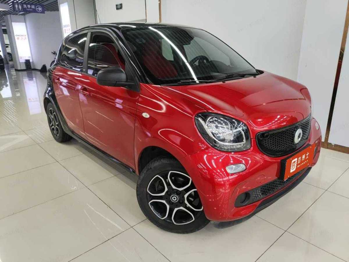 2019年3月smart forfour  2018款 1.0L 52千瓦激情版