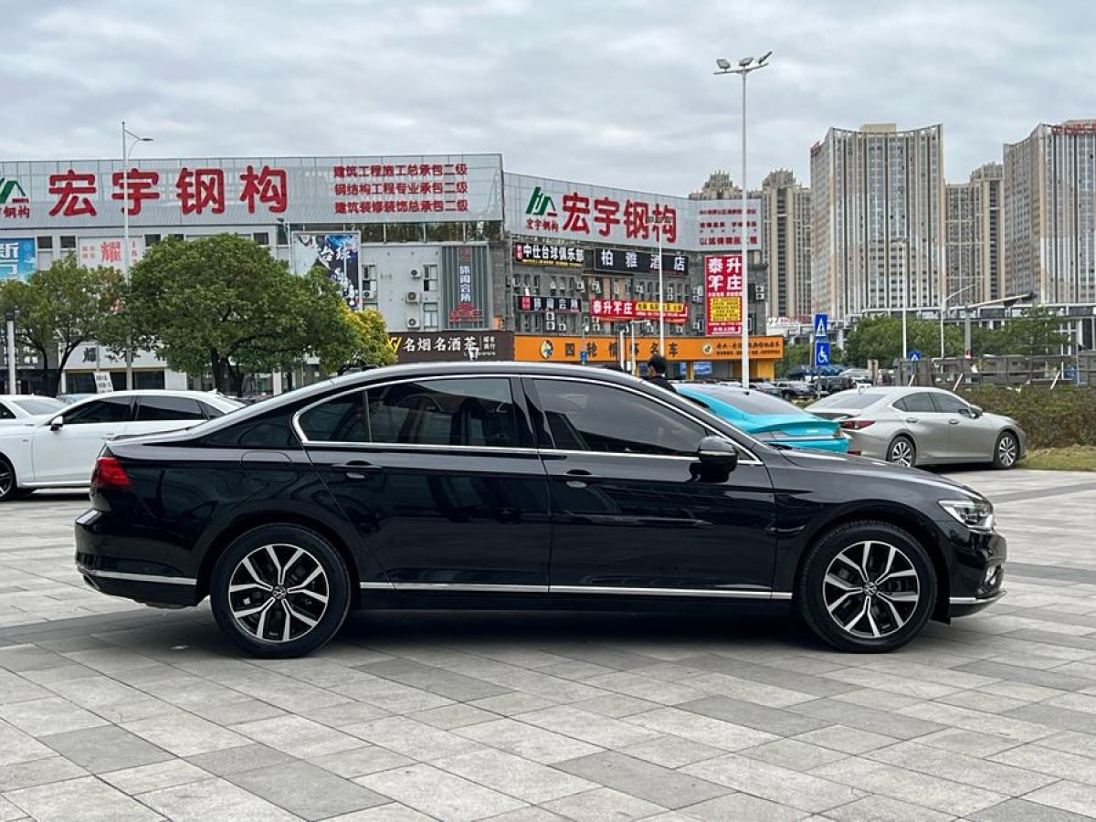 大眾 邁騰  2020款 330TSI DSG 領(lǐng)先型圖片