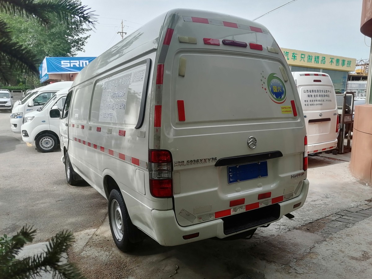 金旅 海獅  2021款 1.8L汽油版物流車龍運(yùn)GL850長(zhǎng)軸高頂LJ4A18Q6圖片