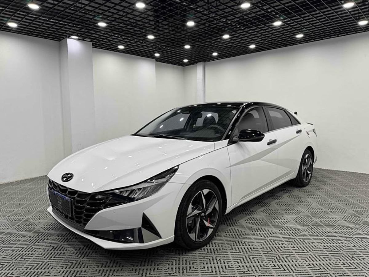 現(xiàn)代 伊蘭特  2021款 1.5L LUX尊貴版圖片