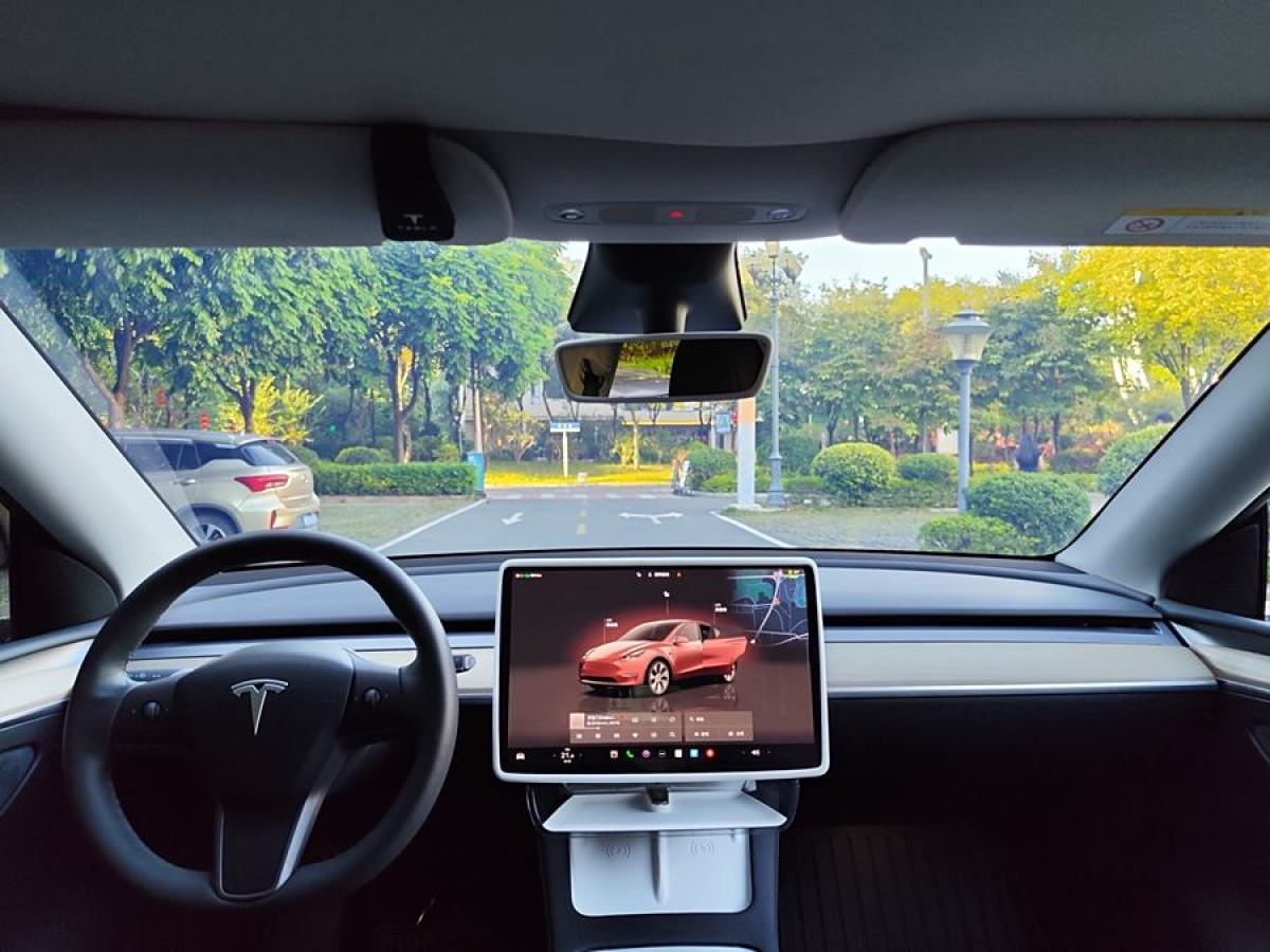 特斯拉 Model 3  2022款 改款 長(zhǎng)續(xù)航全輪驅(qū)動(dòng)版圖片