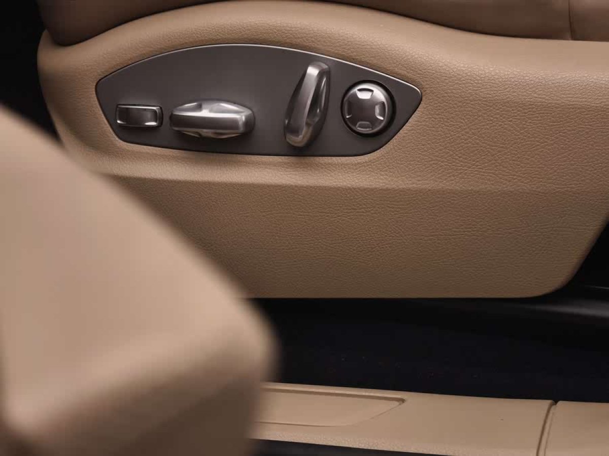 保時(shí)捷 Macan  2020款 Macan 2.0T圖片
