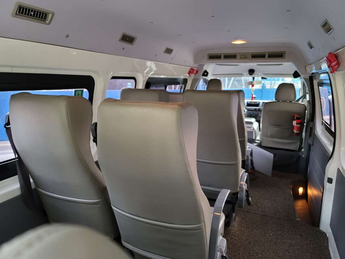 金龙 金威  2017款 2.2L商务车系列V22图片