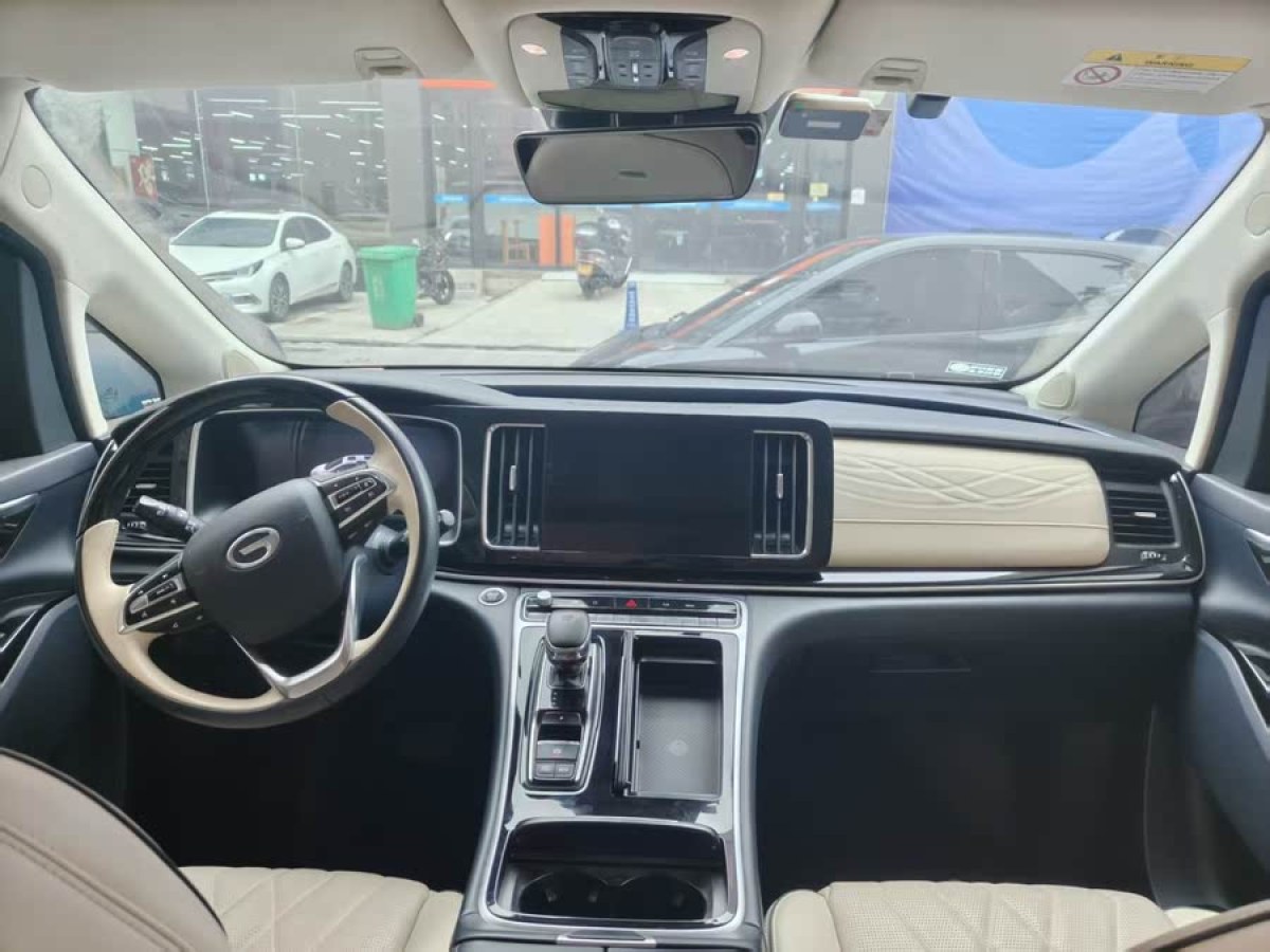 廣汽傳祺 M8  2021款 大師系列 390T 四座御尊版圖片