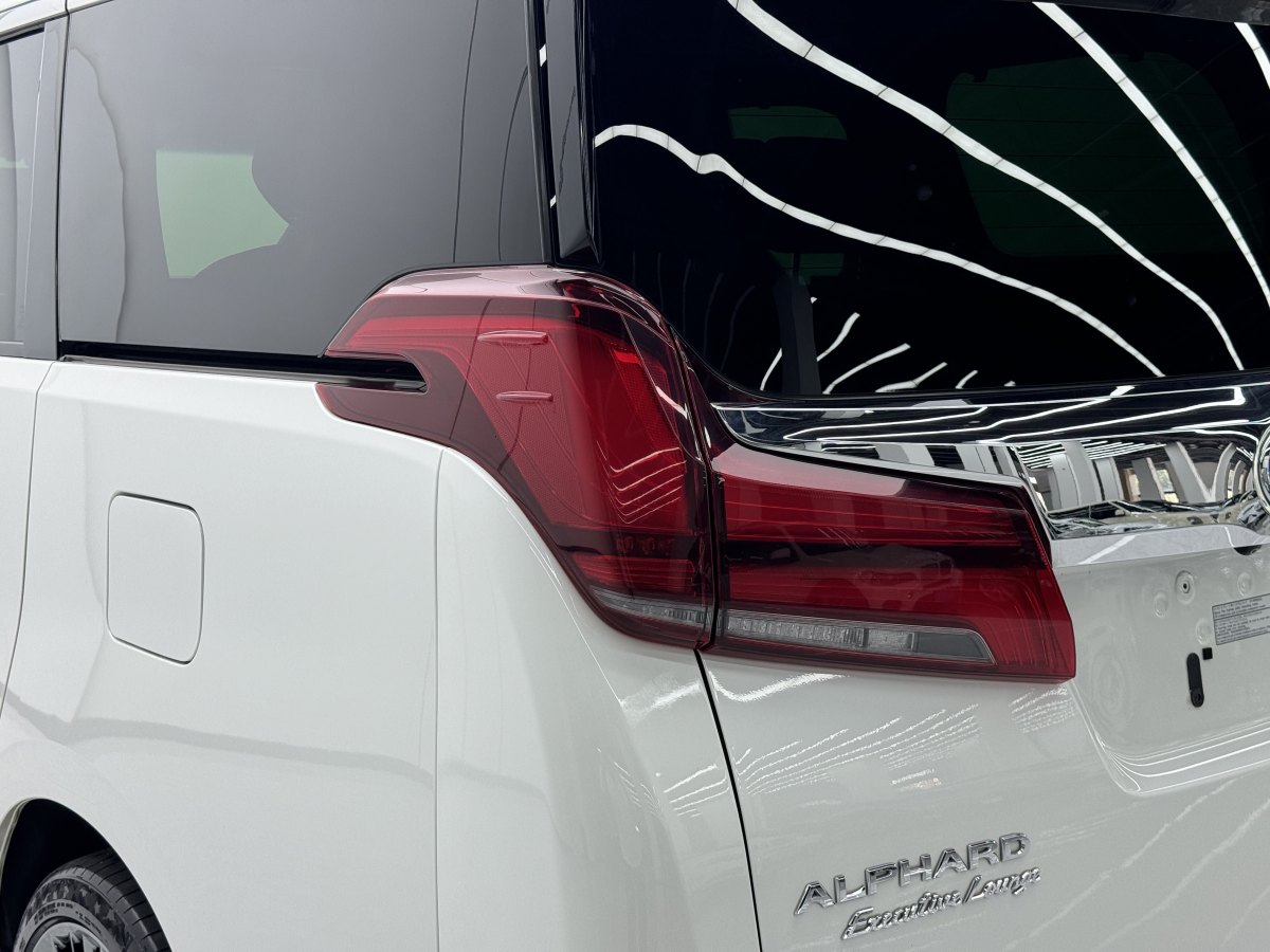豐田 埃爾法  2019款  雙擎 2.5L 尊貴版圖片