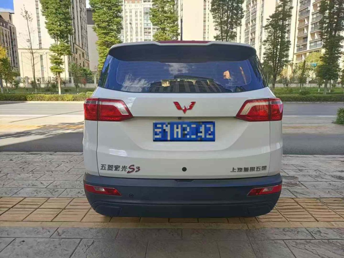 五菱 五菱宏光  2019款  1.5L S基本型國VI LAR圖片