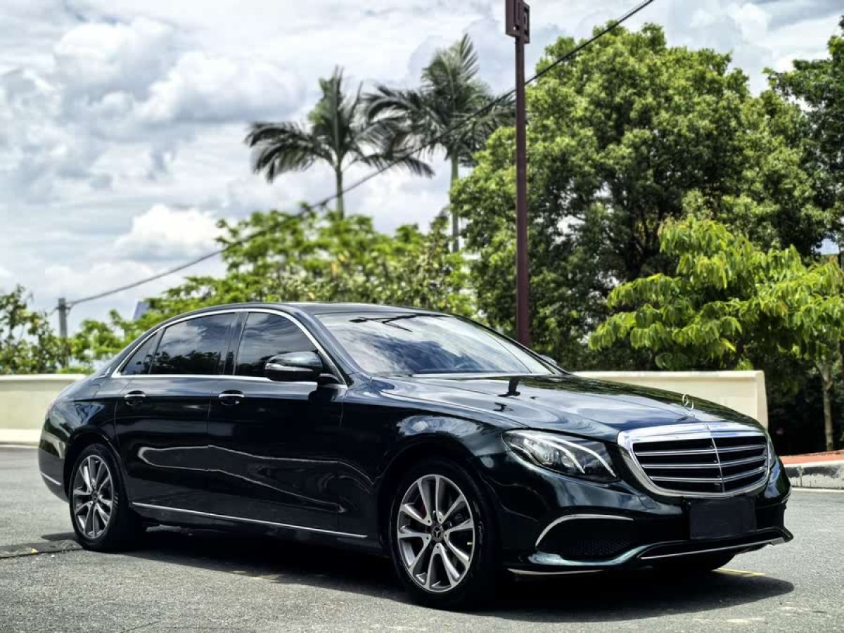 奔馳 奔馳E級  2019款 改款 E 300 L 時尚型圖片
