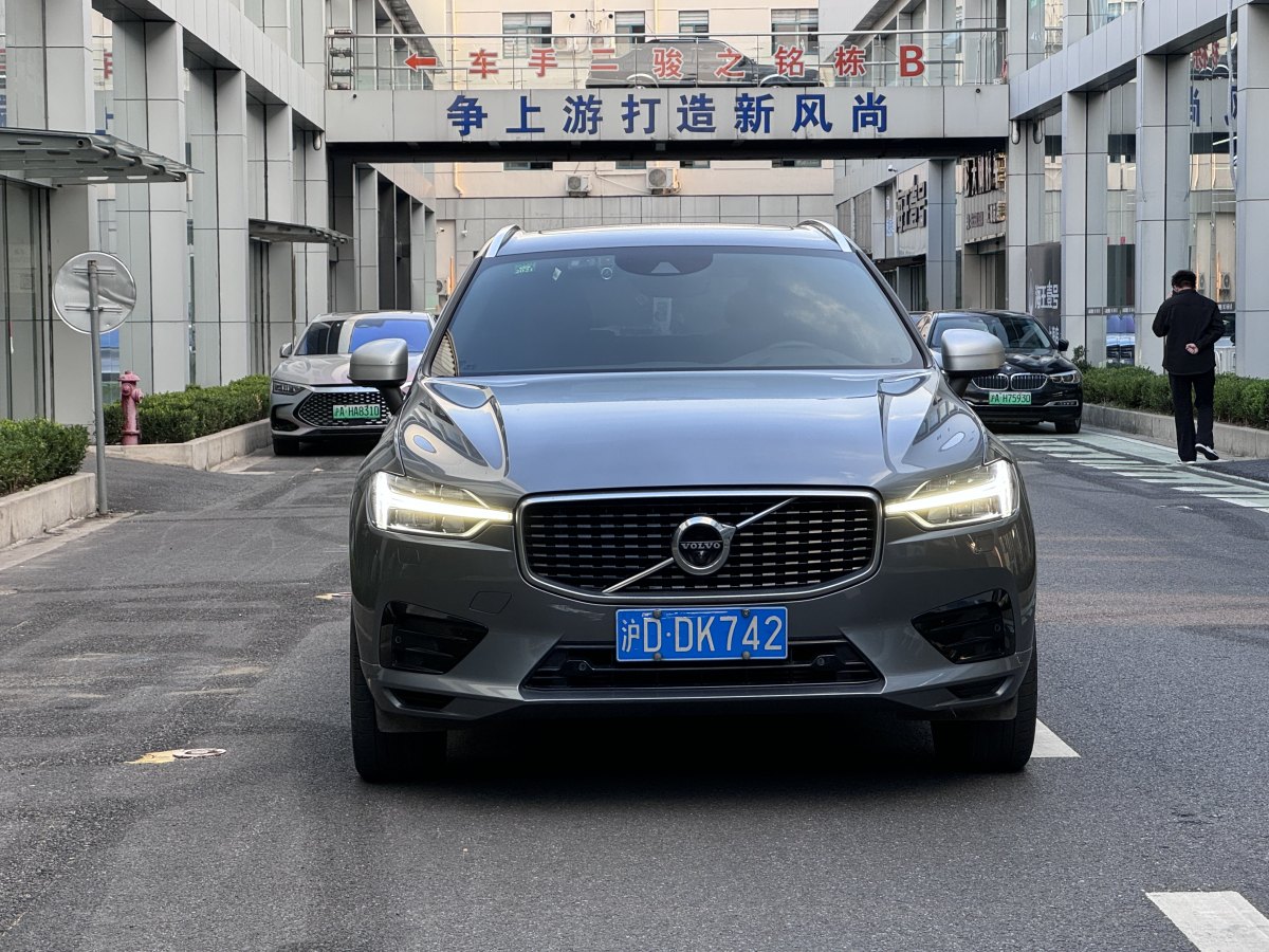 沃爾沃 XC60  2019款 T5 四驅(qū)智雅運(yùn)動(dòng)版圖片