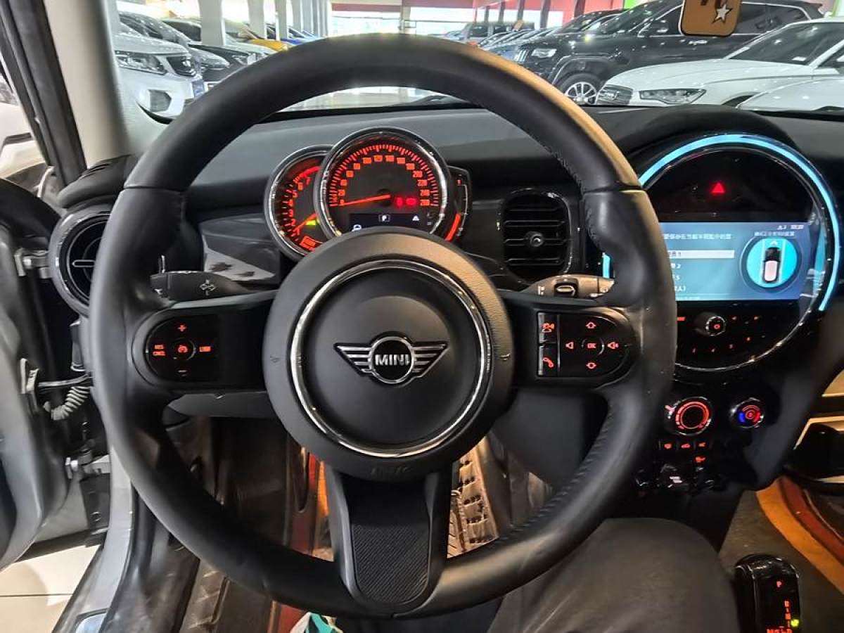 MINI MINI  2023款 1.5T ONE 五門版圖片