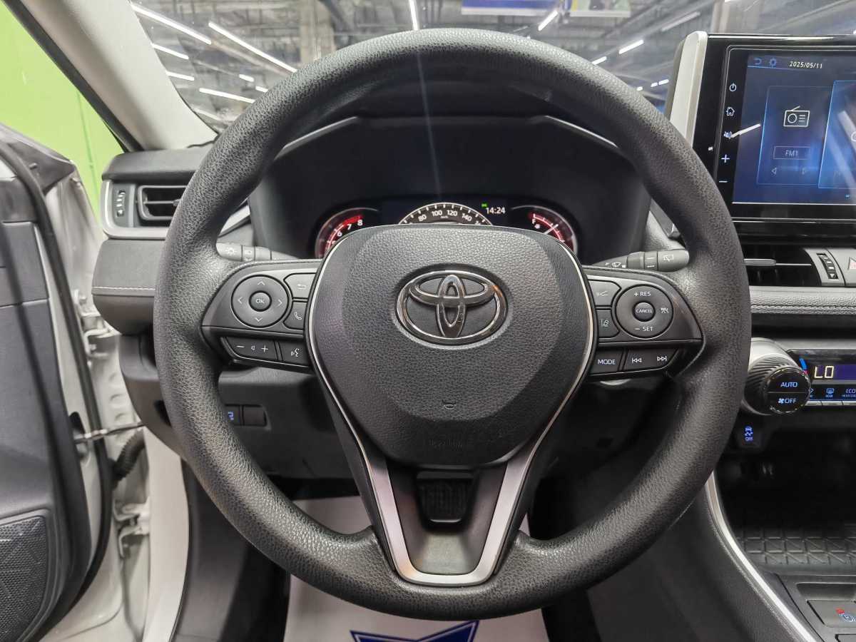 2020年4月豐田 RAV4  2018款 榮放 2.0L CVT兩驅(qū)風(fēng)尚版