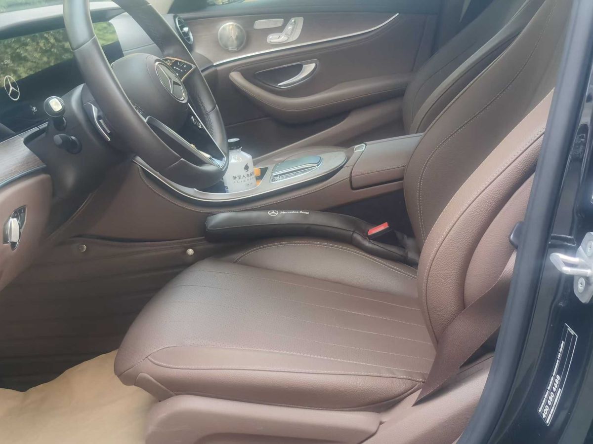 奔馳 奔馳E級(jí)  2023款 E 300 L 豪華型圖片