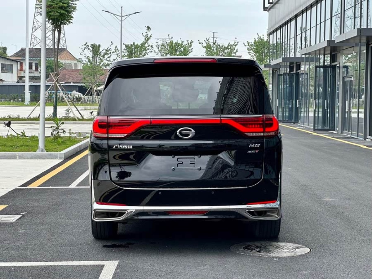 廣汽傳祺 M8  2021款 領(lǐng)秀系列 390T 尊貴版圖片