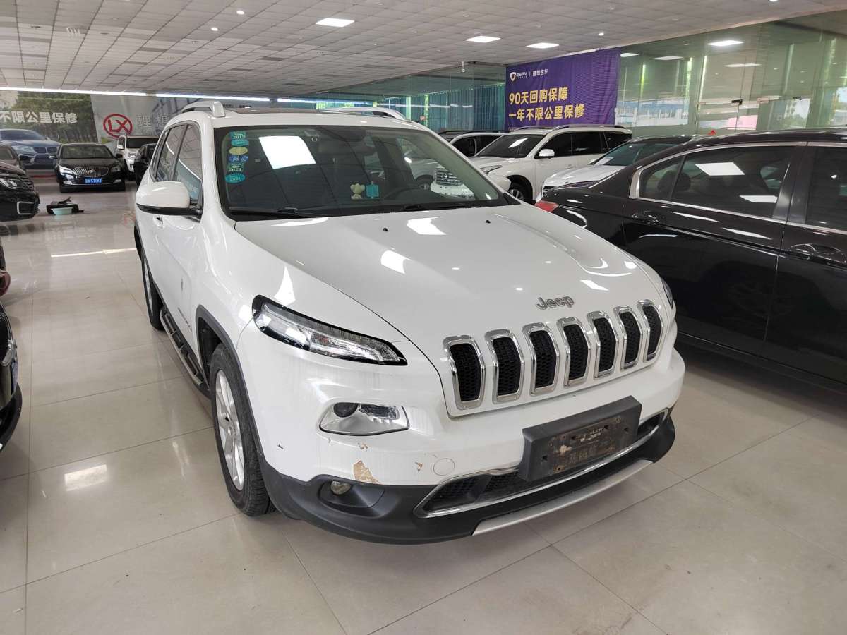 Jeep 自由光  2016款 2.0L 優(yōu)越版圖片