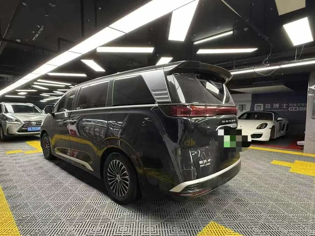騰勢 騰勢D9  2022款 DM-i 970 四驅(qū)尊榮型圖片