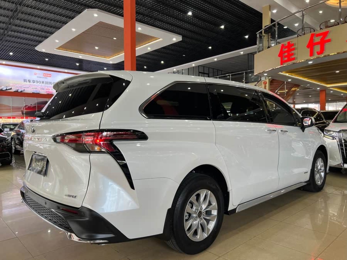 豐田 格瑞維亞  2023款 2.5L混動(dòng) 舒適版圖片