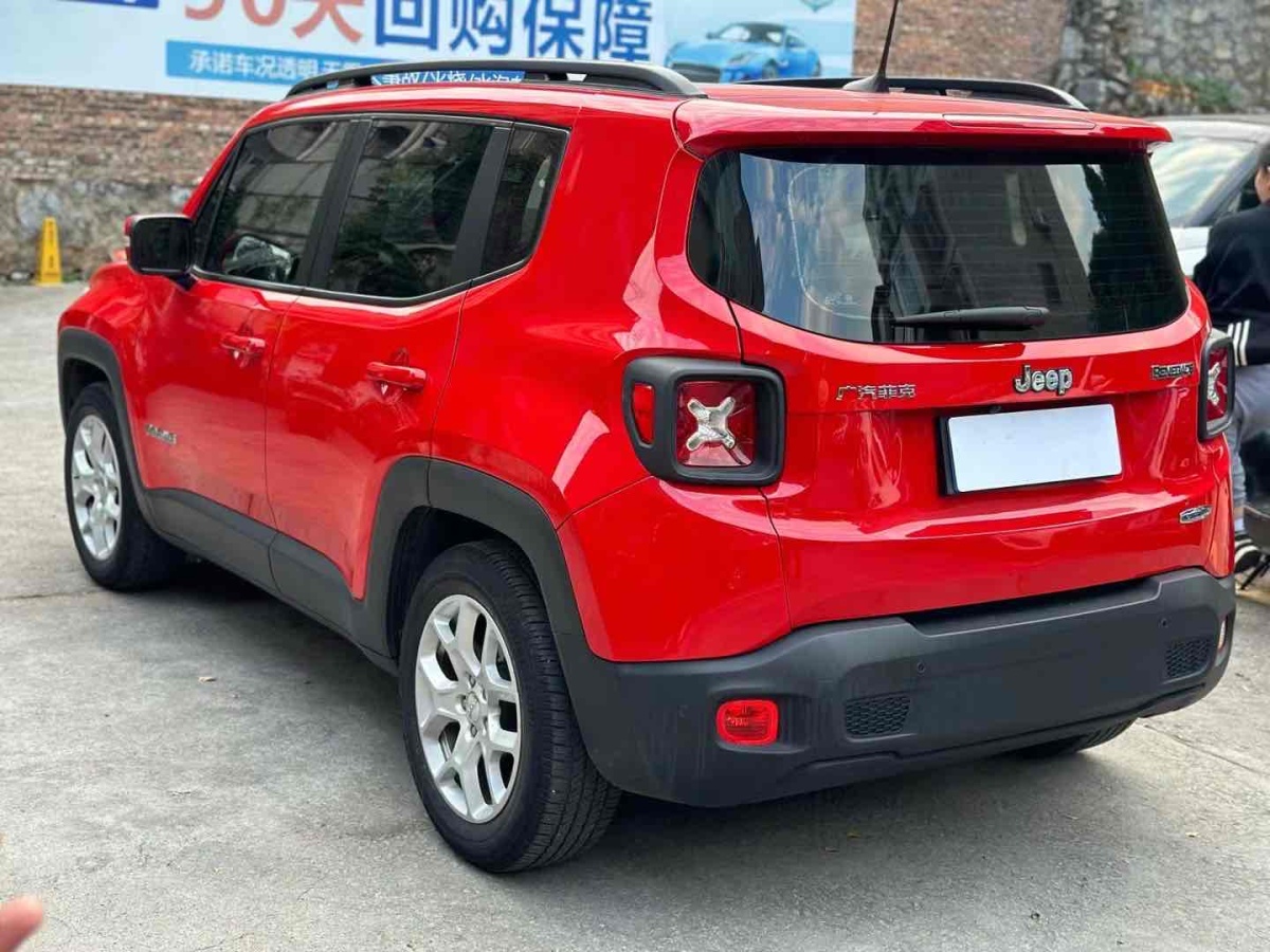 Jeep 自由俠  2018款 互聯(lián)大屏版 180T 自動高能版圖片