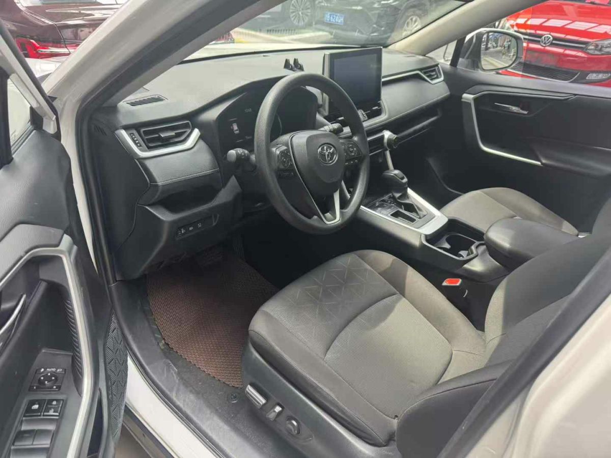 豐田 RAV4榮放  2023款 2.0L CVT兩驅(qū)風(fēng)尚版圖片