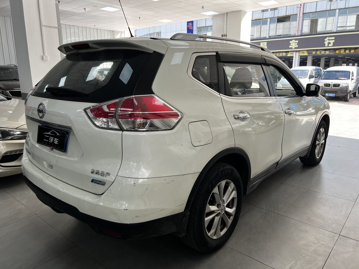 2015年7月日產(chǎn) 奇駿  2014款 2.5L CVT領(lǐng)先版 4WD