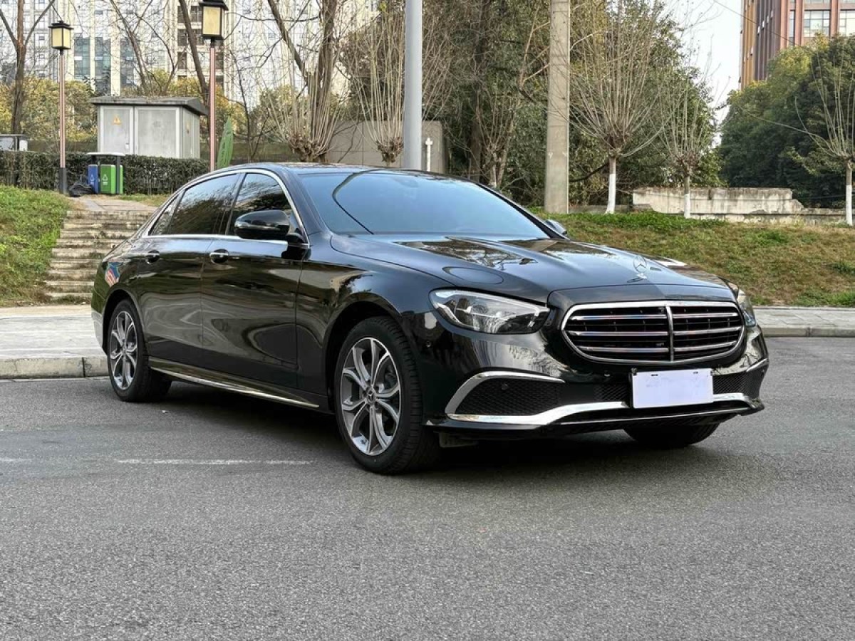 奔馳 奔馳E級  2022款 改款 E 300 L 運(yùn)動豪華型圖片