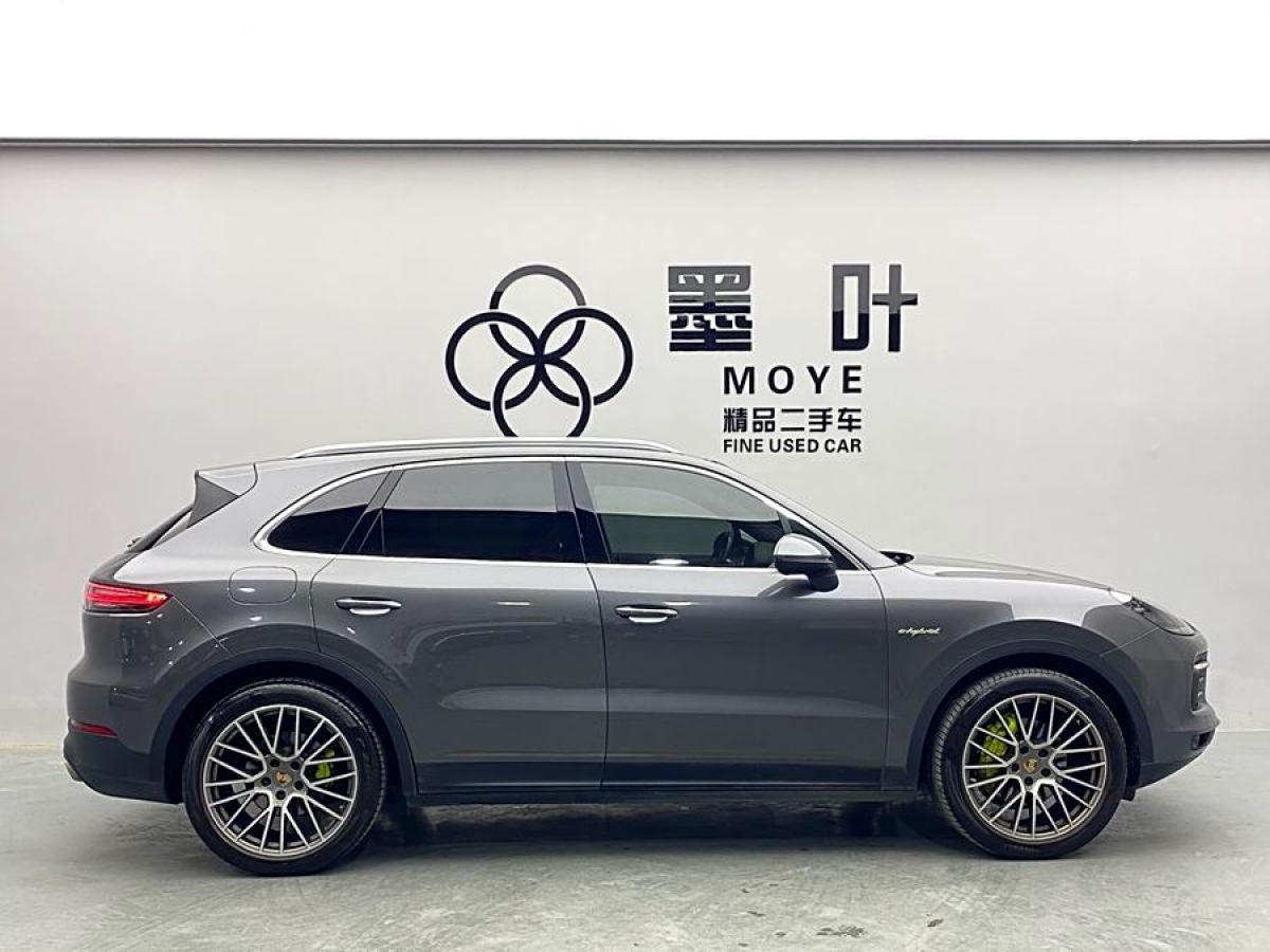 2022年1月保時(shí)捷 Cayenne新能源  2021款 Cayenne E-Hybrid Coupé 2.0T