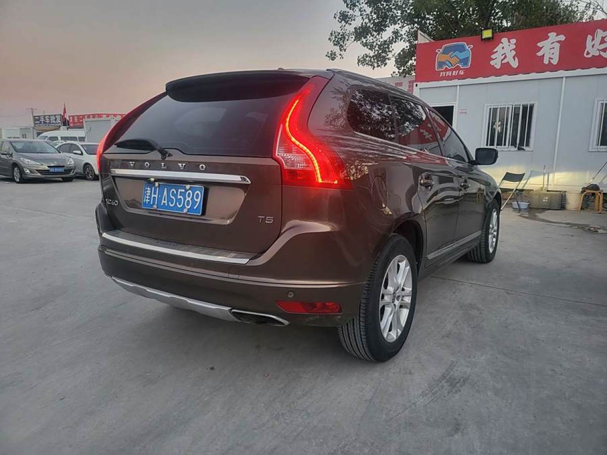 沃爾沃 XC60  2016款 T5 智進(jìn)版圖片