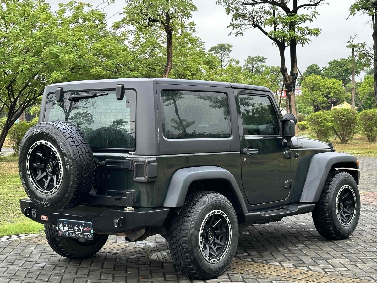 2012年10月Jeep 牧馬人  2011款 3.8L Rubicon 兩門版