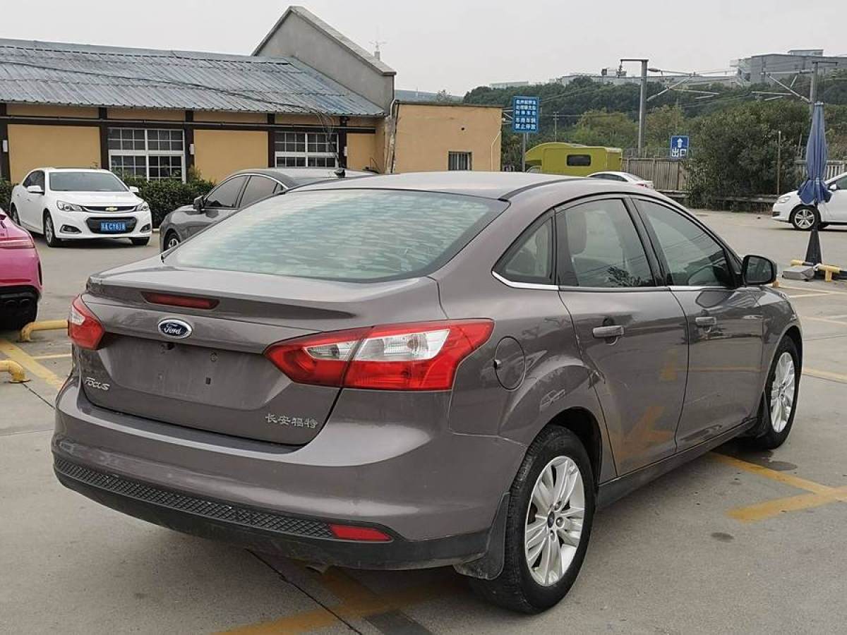 福特 ?？怂? 2012款 三廂 1.6L 手動(dòng)舒適型圖片