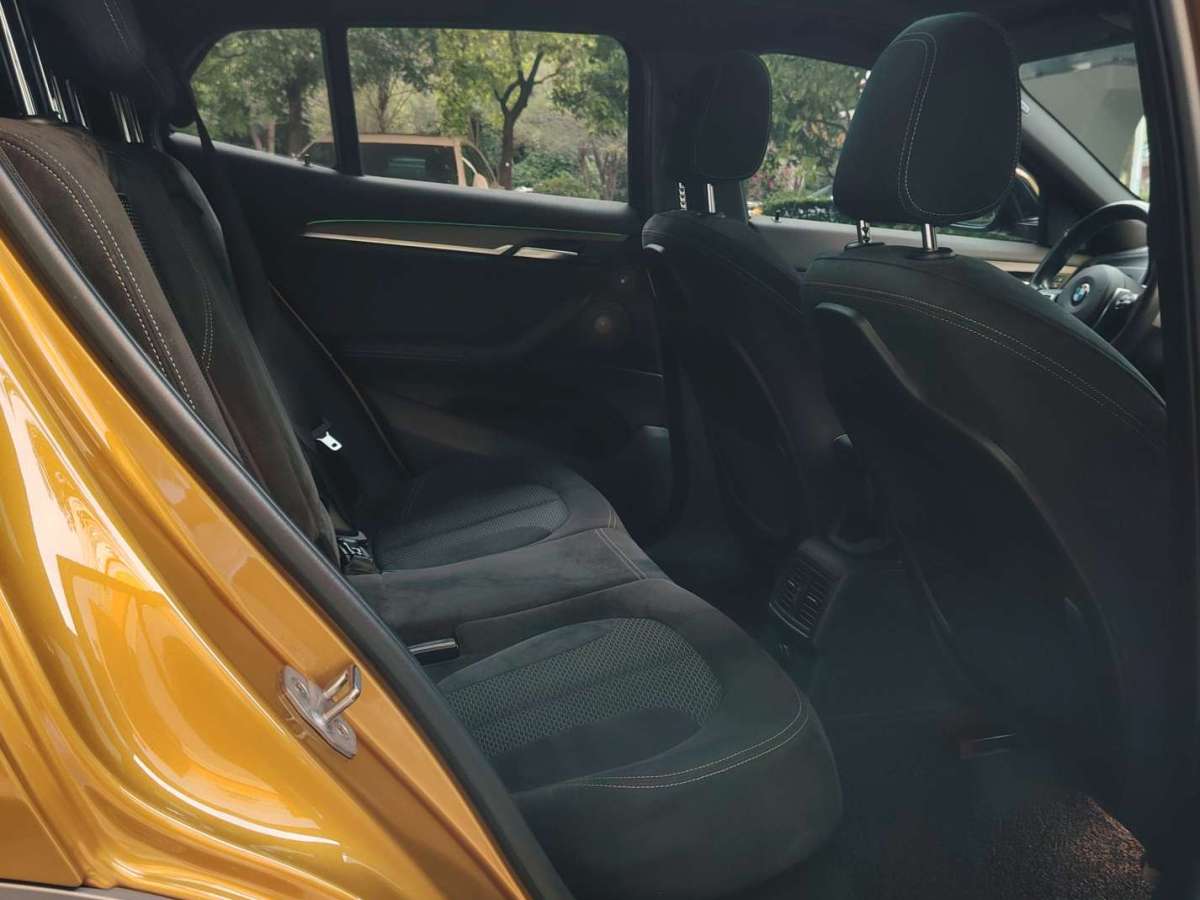 宝马 宝马X2  2018款 sDrive25i 领先型M越野套装图片