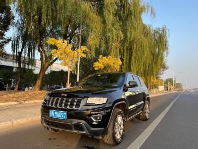 2017年4月 Jeep 大切諾基(進(jìn)口) 3.0L 精英導(dǎo)航版圖片