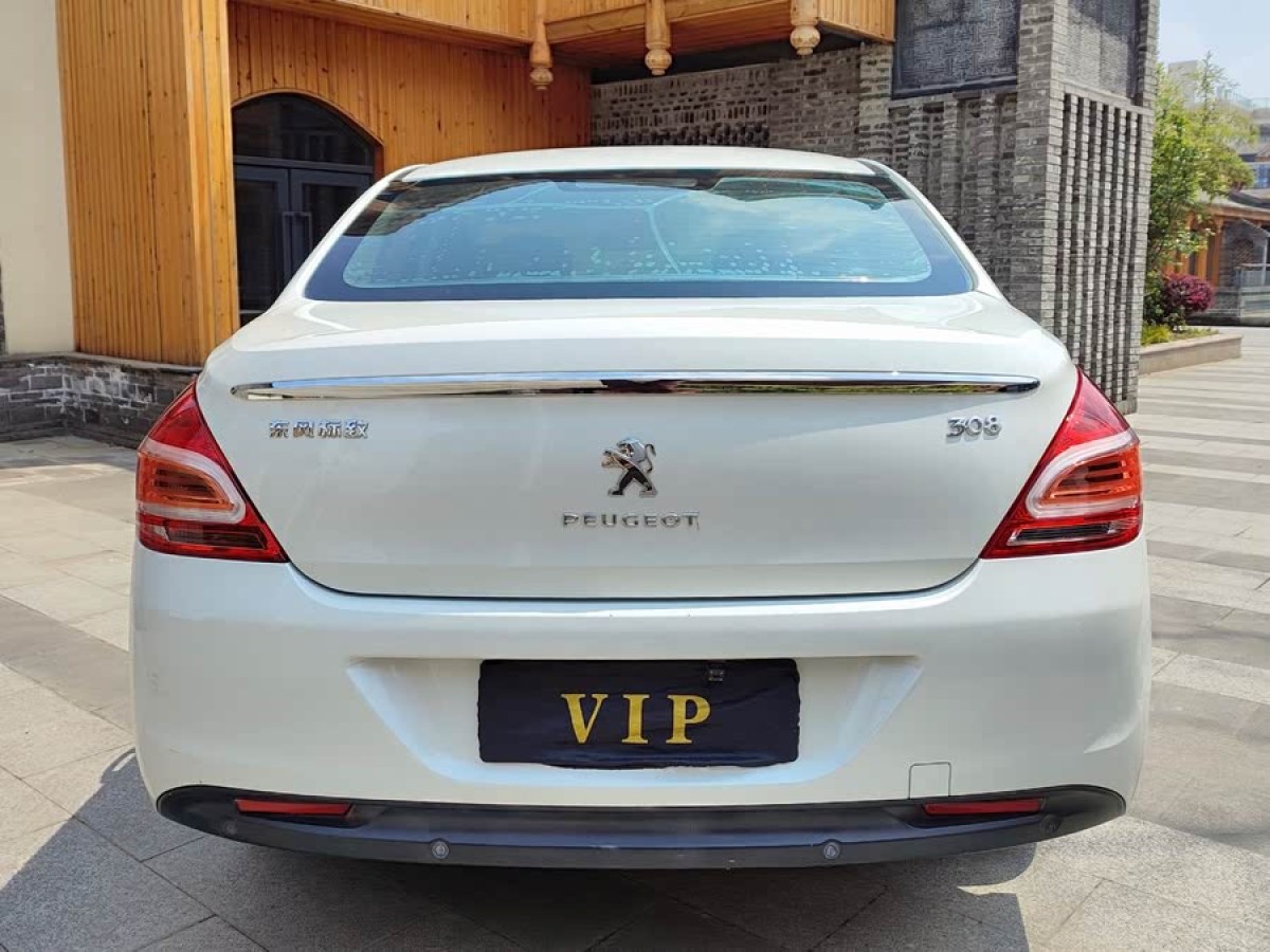 標(biāo)致 308  2014款 樂享版 經(jīng)典 1.6L 手動優(yōu)尚型圖片